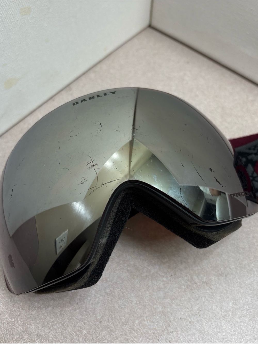 Oakley Prizm Flight Deck Snow Ski Goggles Gray Maroon Burgundy Grey Mirrored